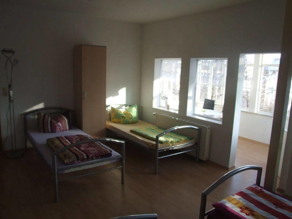 Hostel באלנשטאדט מראה חיצוני תמונה
